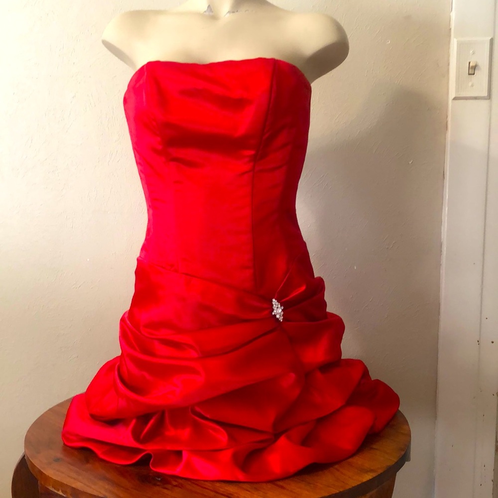 🎉 Jessica McClintoc for Gunne Sax Cherry Red Strapless Party Dress w/ 💎Brooch!